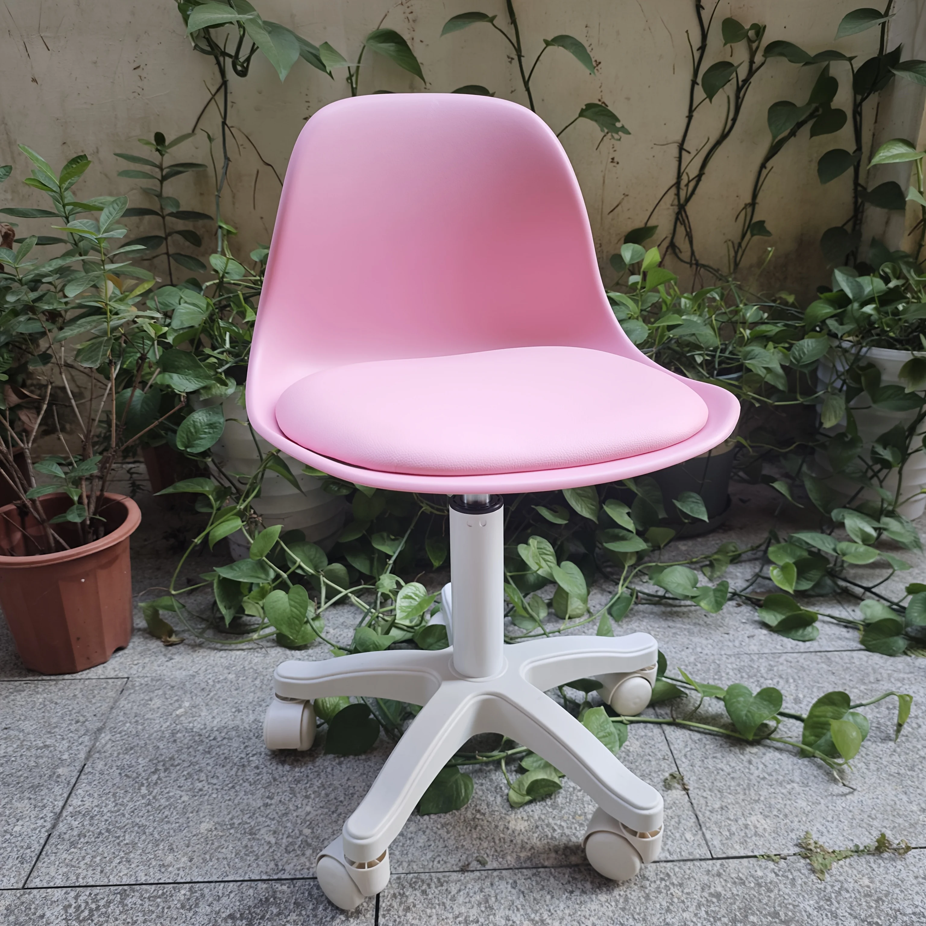 Roller Stool with 136.08 KG Weight Capacity: Round Swivel Chair with Backrest, 360° Rotation, Adjustable Height