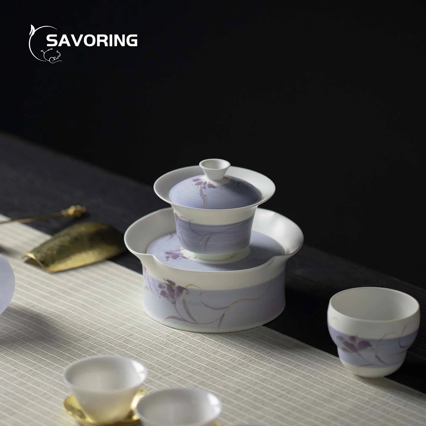 Blue Hand-Painted Iris Gaiwan Tea Bowl Ceramic Jingdezhen Tool Cup Kung Fu Cups Chinese Cover 120ml Maker Set Puer Original Wan