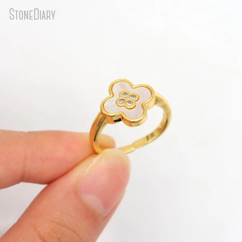 5Pcs Wholesale Gold Color Invisible Setting Cubic Zirconia Copper White Shell Flower Ring RM50810