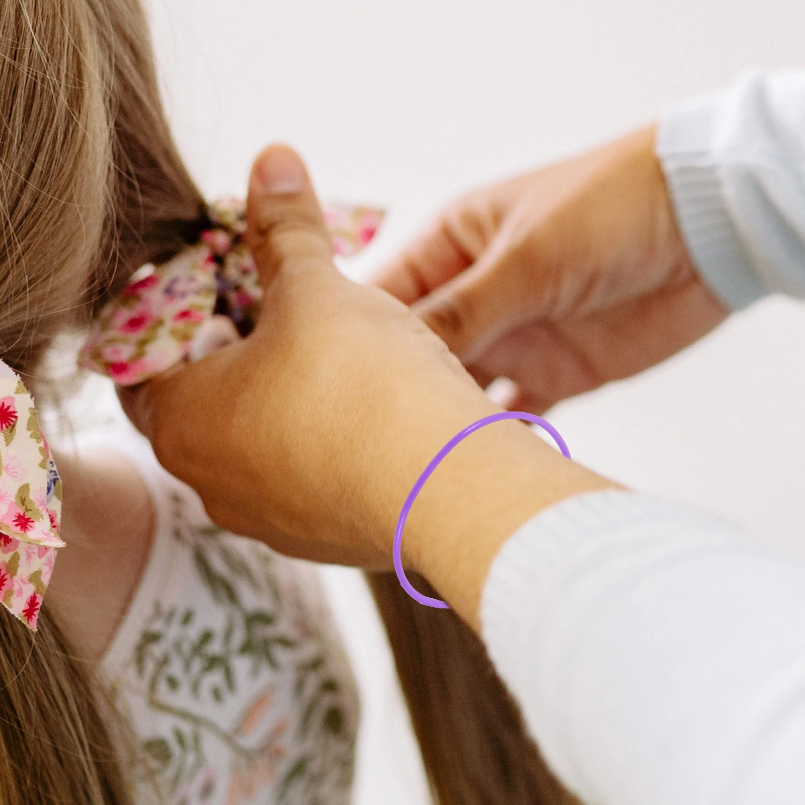 

100Pcs Minimalist Silicone Bracelets Versatile Jelly Wristbands Women 80s Jewelry Scrunchies for Hair 80s Rave Bracelets