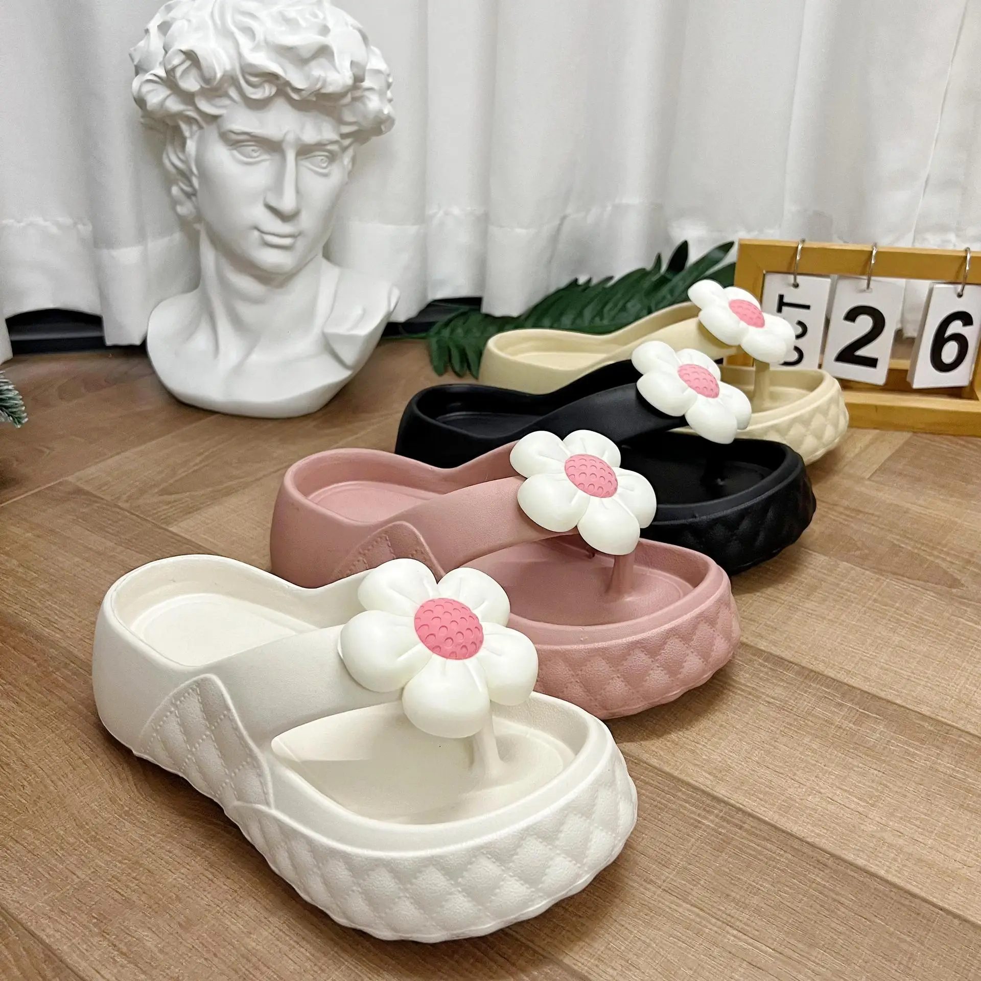 

2025 New Fashion EVA Flip Flops Soft Thick Sole Lightweight Comfortable Breathable Sandals for Women Beach Walking