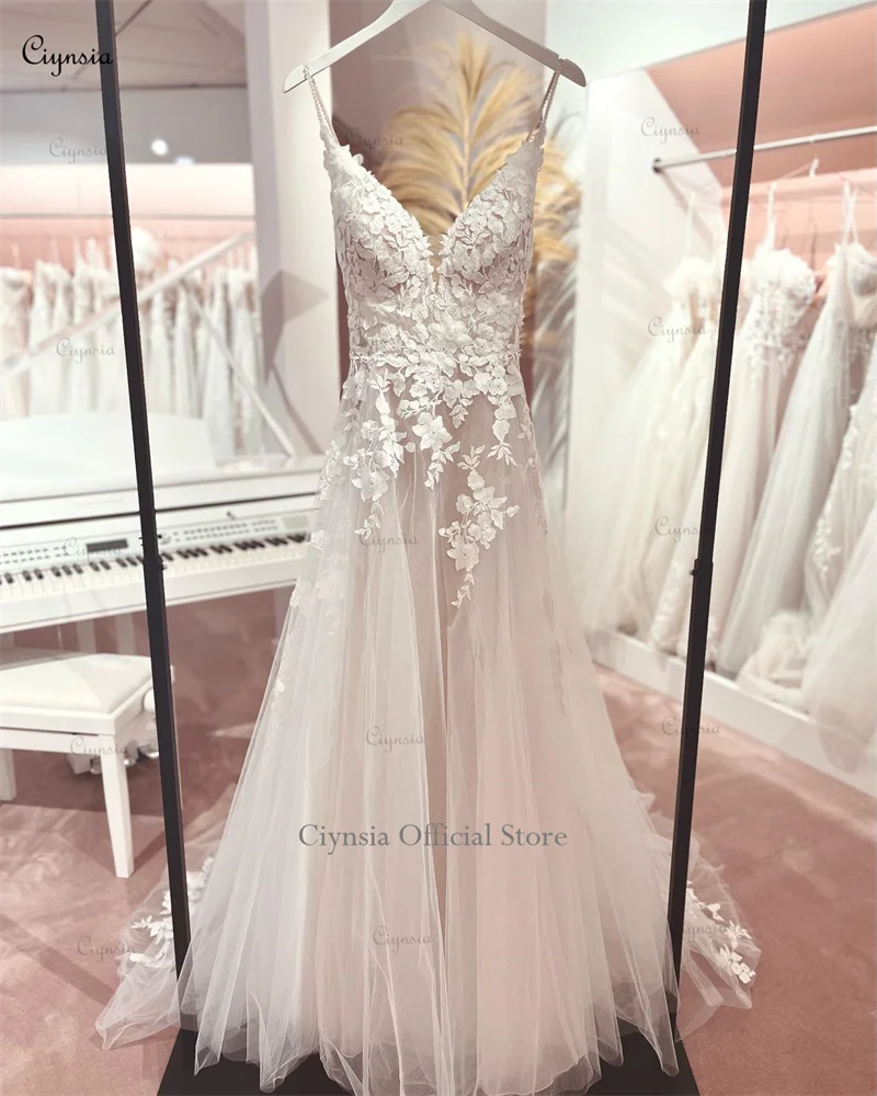 Ciynsia Princess Abito da Sposa in pizzo avorio 2024 Abito da Sposa Boho in Tulle con scollo a v per Sposa Open Back a-line Tulle Abito da Sposa