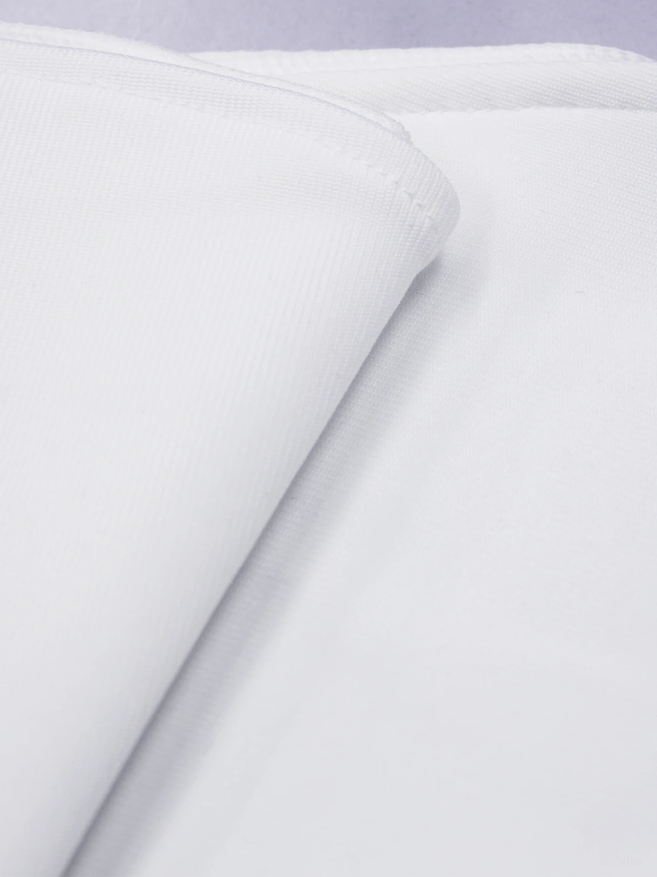 Vestido ajustado de encaje con dobladillo de volantes y manga de campana para fiesta