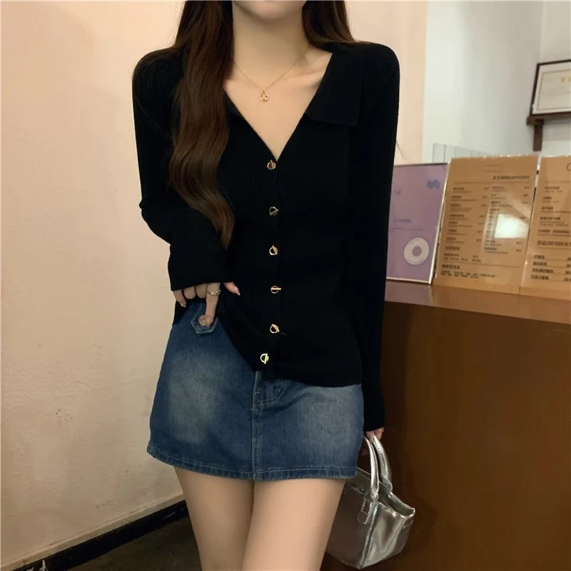 Korean Women's Solid Color Lapel Long Sleeve Chic Metal Buckle Slim Knitted Cardigan