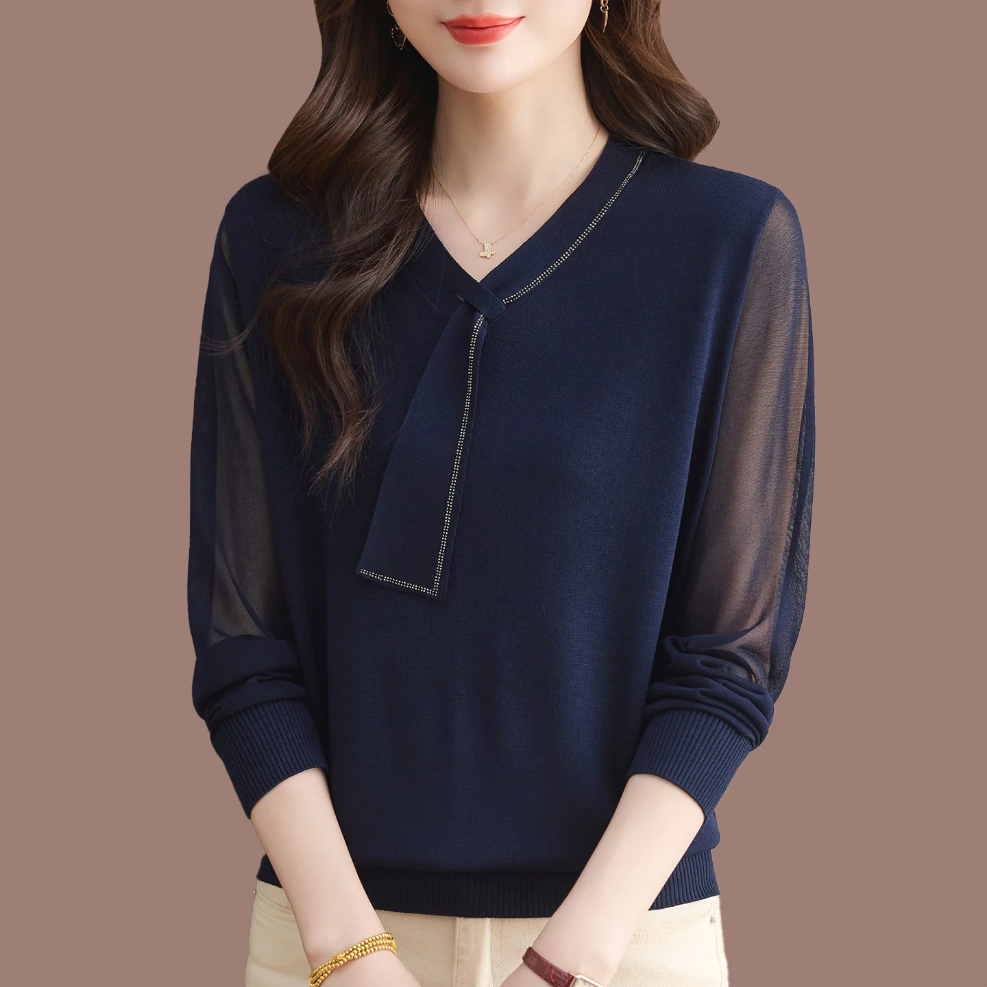 Elegant V-Neck Silk Long Sleeve T-Shirt Thin Fashionable Base Shirt Spring Autumn Mom's Casual Style Diamond Lace Design