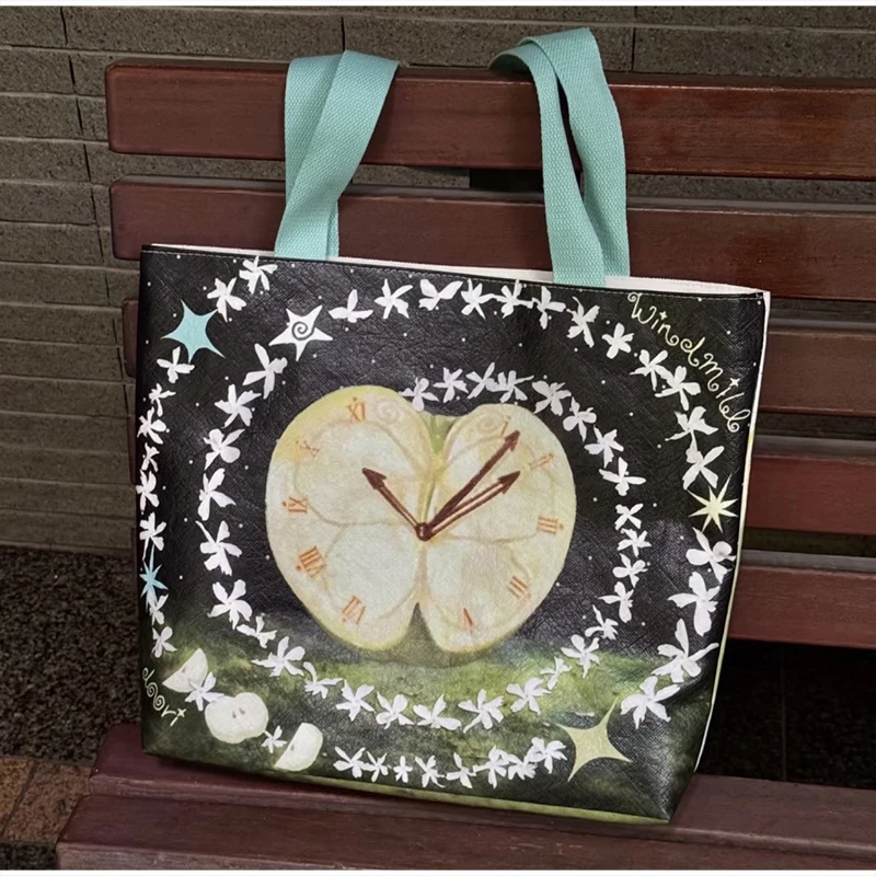 Bolso de tela impermeable con estampado de motivos artísticos, diseño de manzana, reloj, flores y estrellas, gran capacidad, para uso diario, reutilizable, ideal para ir de compras y como bolso de hombro.