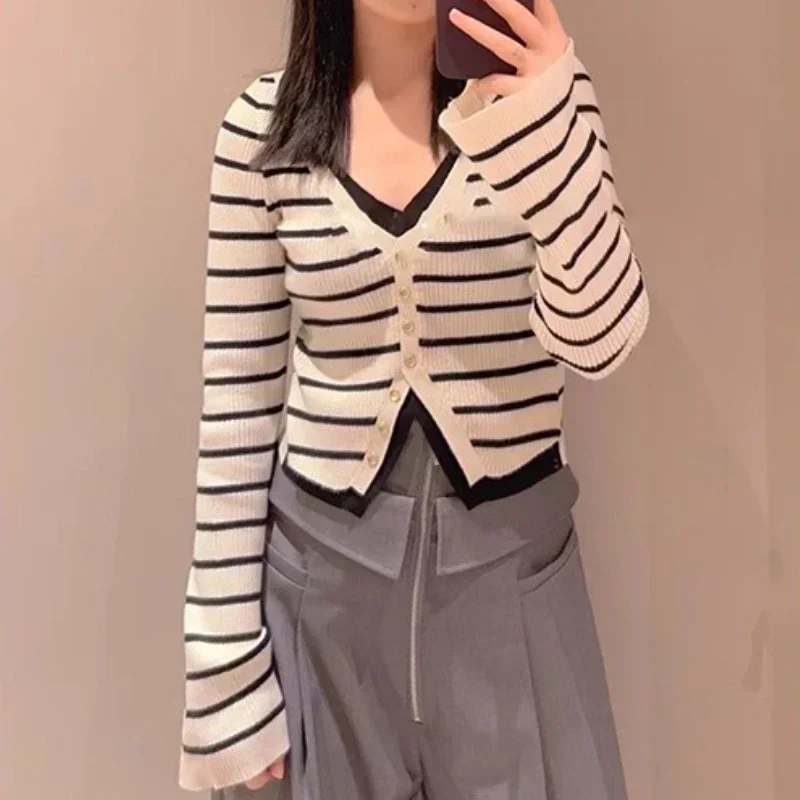 V-neck Long Sleeve 2024 Woman Cardigan Fake Two Piece Ropa Mujer Japanese Outerwears Autumn Sweater New Split Cardigans