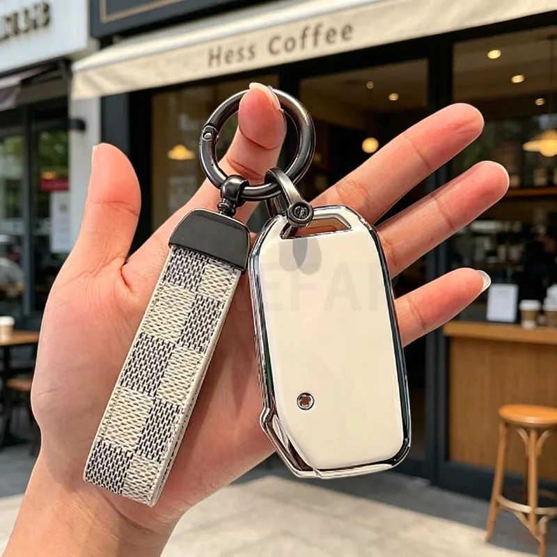 Soft TPU Car Key Case for Kia Ceed Cerato Forte NIRO Seltos Sorento Soul Sportage Telluride K5 Key Cover Keychain Accessories