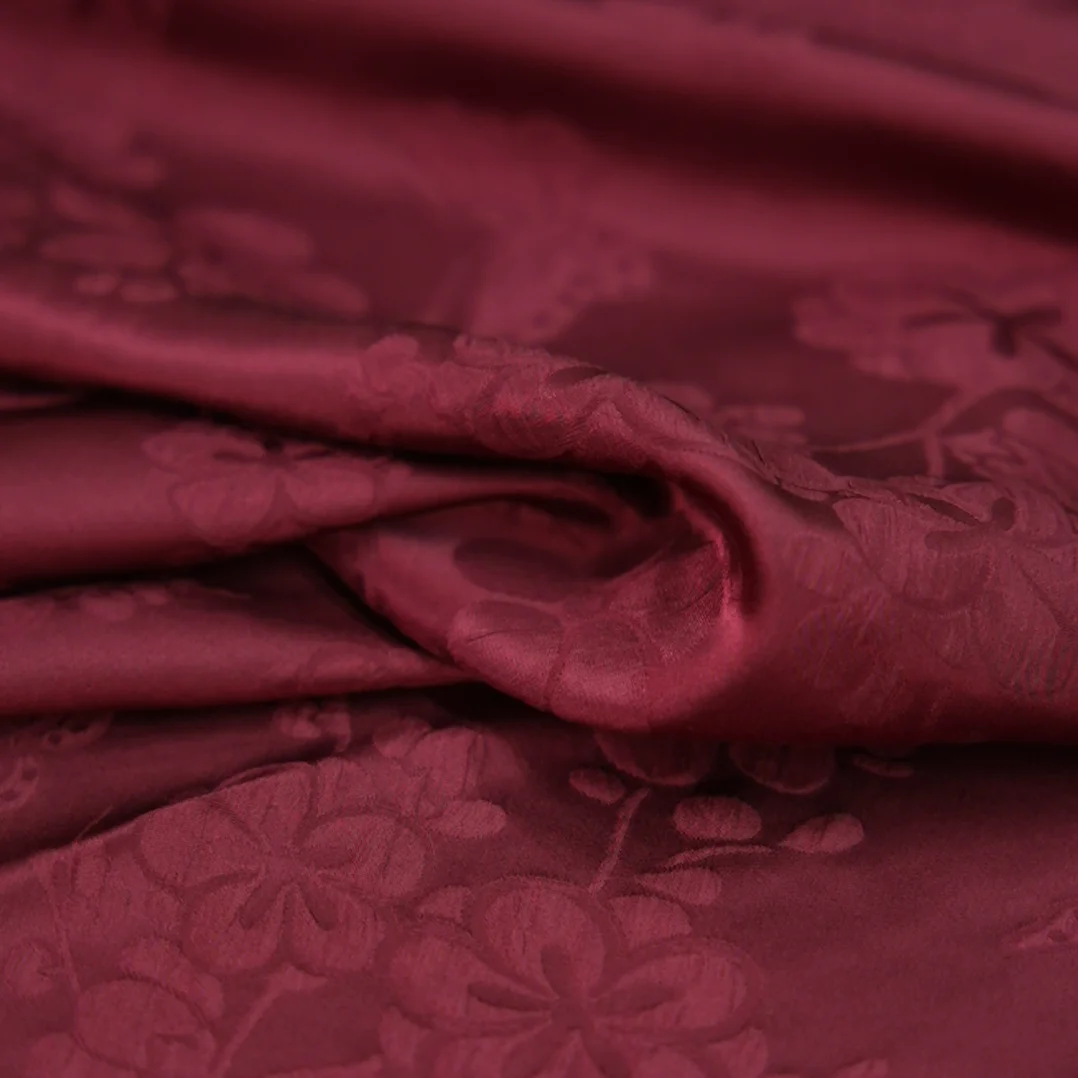 

Heavy 21 MM Silk Crown Satin Fabric 100 Mulberry Silk Three-dimensional Jacquard Summer Silk Fabric