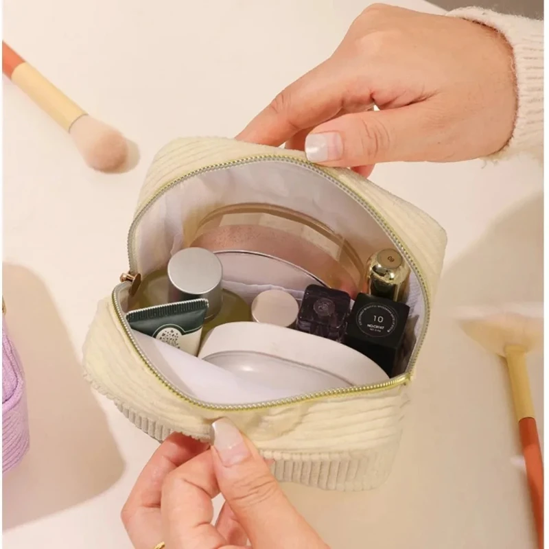 กระเป๋าใส่เครื่องสำอางแบบใหม่ 1 ชิ้น กระเป๋าใส่ผ้าอนามัย กระเป๋าเก็บเครื่องสำอางขนาดเล็ก กระเป๋าจัดระเบียบสำหรับเดินทางสำหรับผู้หญิง