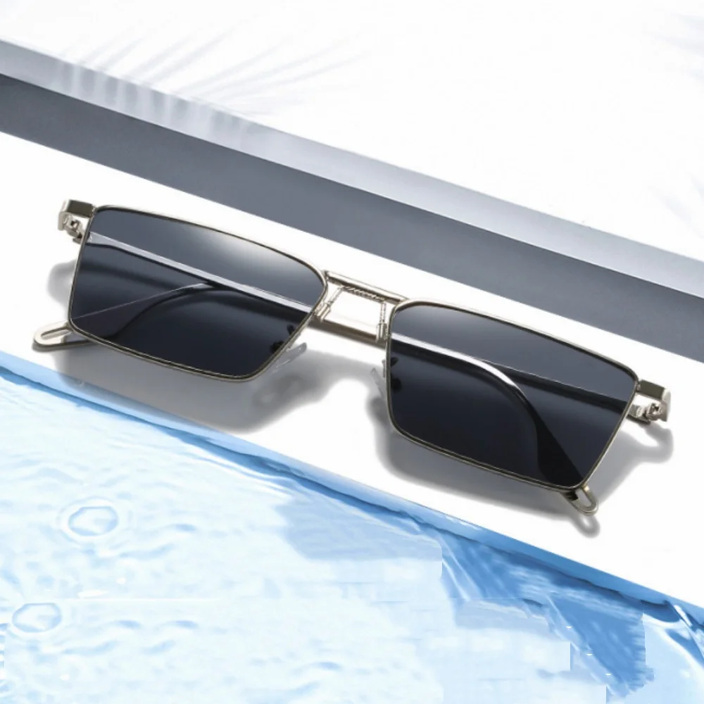 

Metal Square Small Frame Sunglasses for Men Women UV400 Fashion Luxury Street Photography Eyeglasses Sunshade Retro Sun Glasses