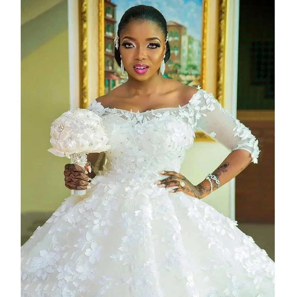 تخصيص أحدث ثوب الكرة الأفريقية فستان الزفاف 2024 قبالة الكتف أنيقة الدانتيل مخصص ثوب زفاف رداء دي سواريه
