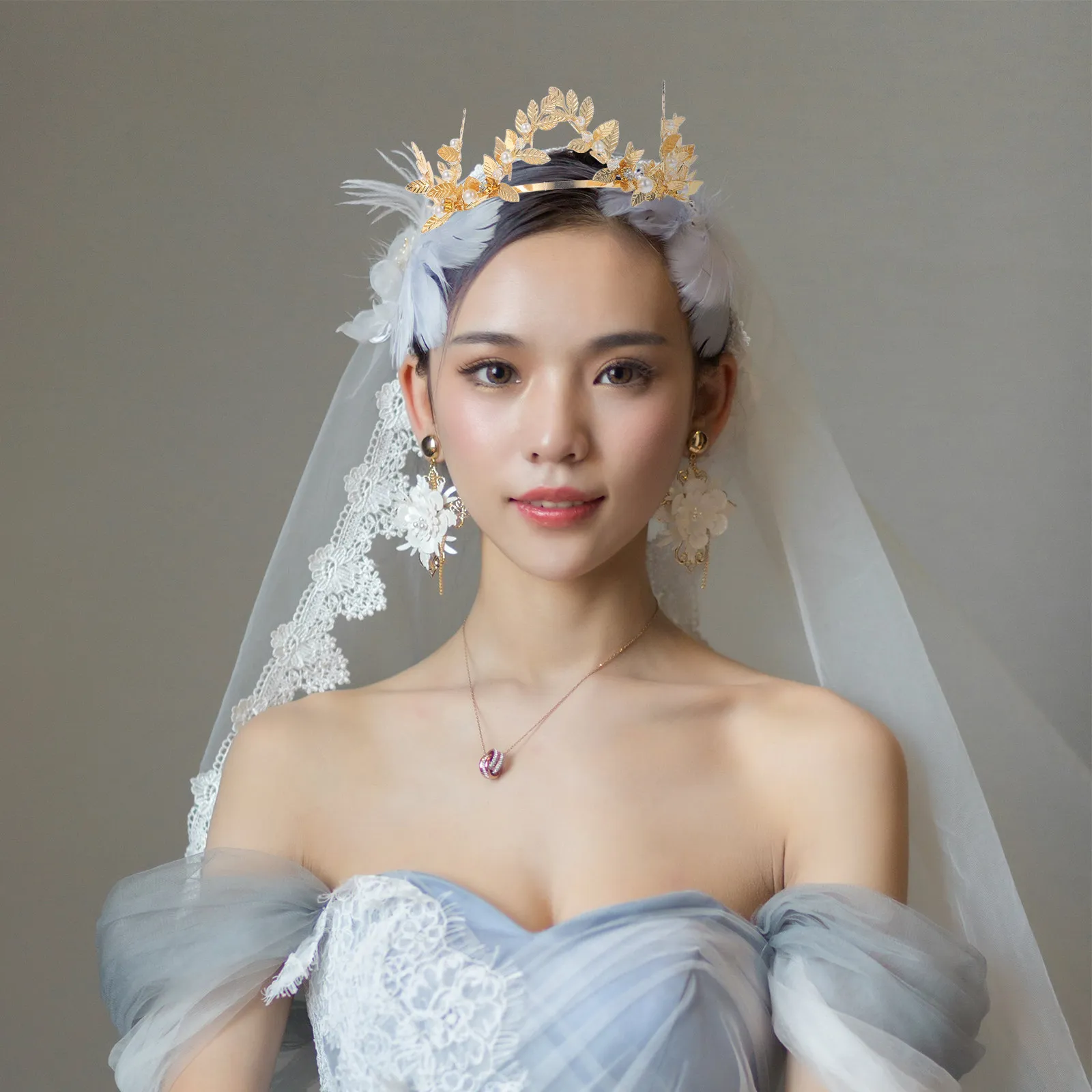 Pearl Bridal Headband Rhinestone Leaves White Crystal Wedding Tiara Elegant Stereoscopic Leaf Headpiece for Bride Prom