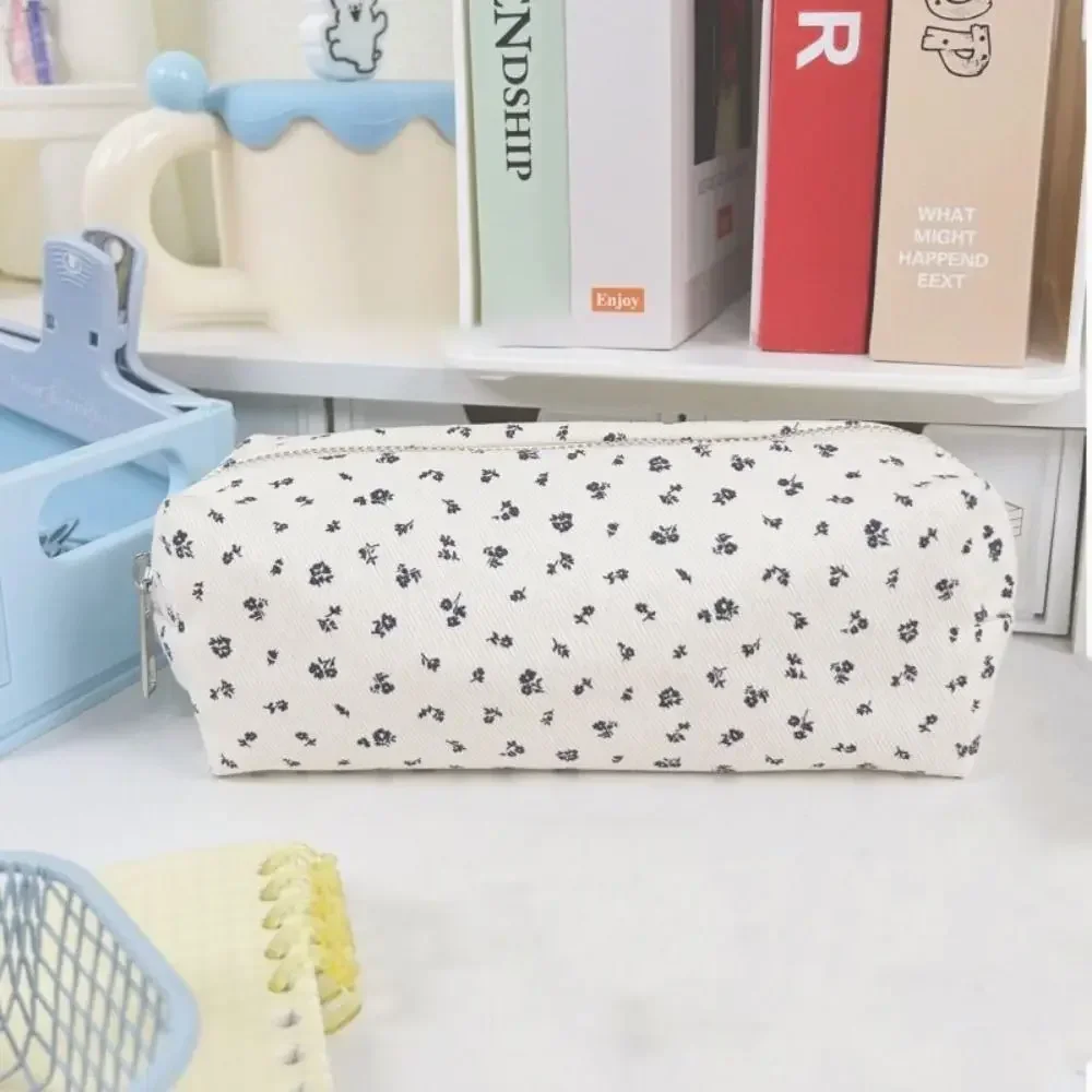 1 Pcs Cartoon Cute INS Floral Pen Bag Student Canvas Stationery Bag Large Capacity Pencil Case Stationery Organizer Pen Box Gift image 2