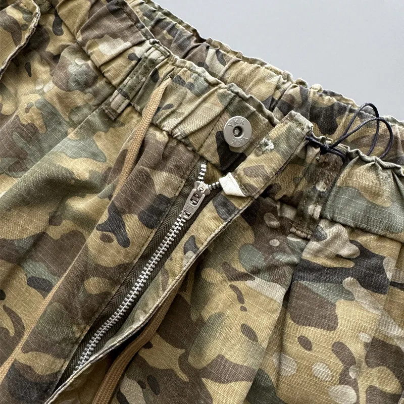 Summer Lightweight Camo Cargo Shorts for Men Shadow Plaid Fabric Multi-Pockets Elastic Waist Large Pockets Mid-Length Outdoor