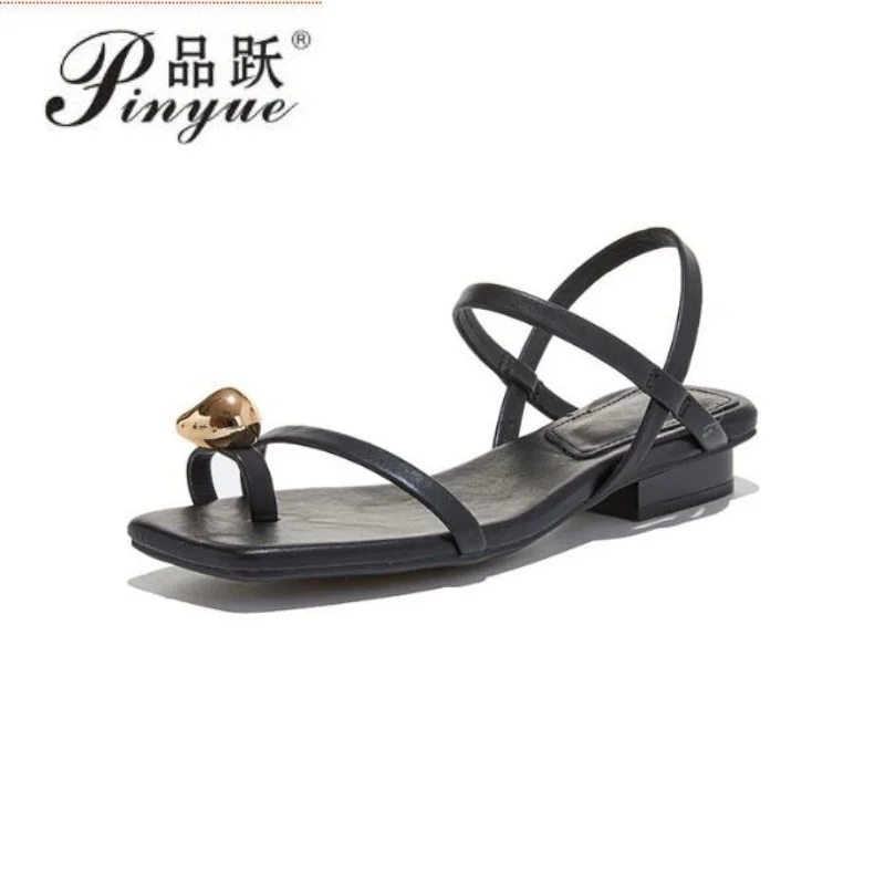 

Lady Sandals Sexy Thin Straps Flat Sandals Women Summer Footwear Chic Metal Square Toe Soft Leather Beach Shoes 35-40