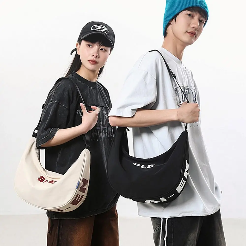 

Large Capacity Nylon Shoulder Bag Streetwear Lightweight Japanese Style Dumpling Bag Commuting Multi-Functional Crossbody Bag