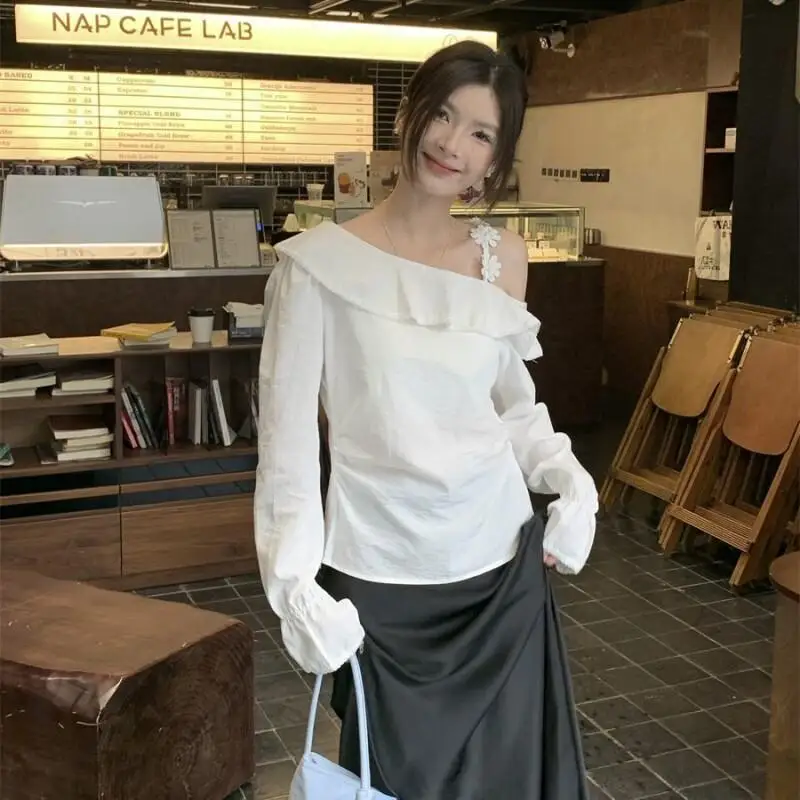 Camicia a maniche lunghe bianca stile delicato a maniche lunghe in pizzo francese Pendolarismo Primavera Nuovi abiti da donna Abbigliamento per lo shopping alla moda