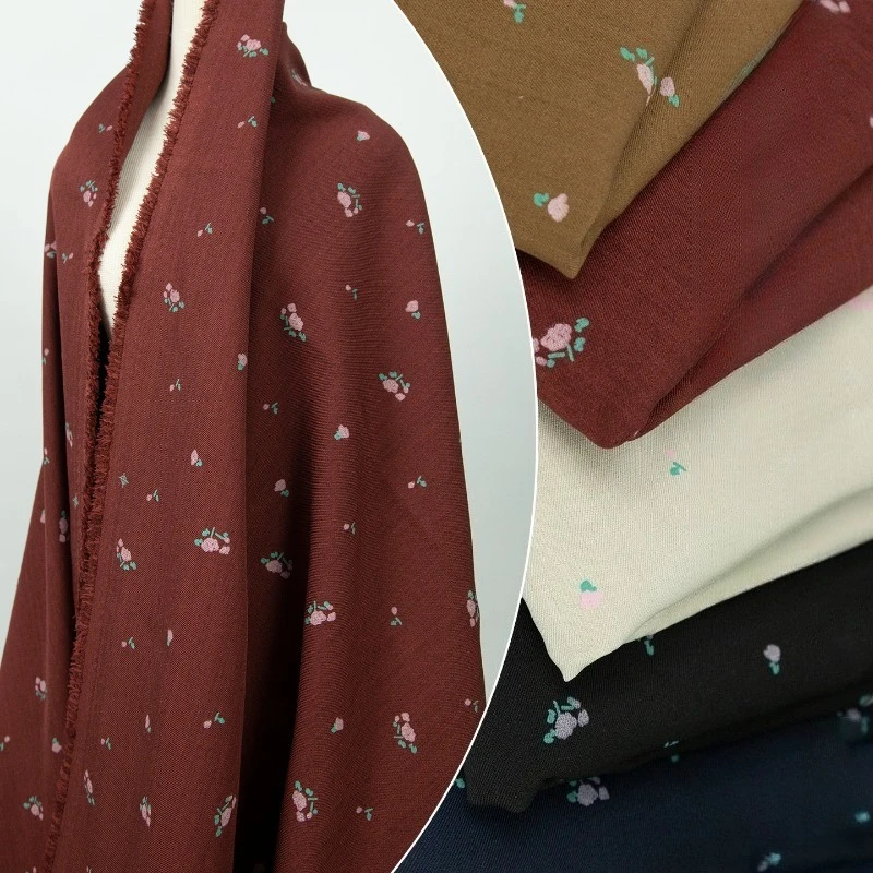 

Маленькая эластичная саржевая ткань с цветочным принтом для повседневных повседневных платьев, брюк, дизайнерская одежда, ткань для шитья своими руками по во дворе