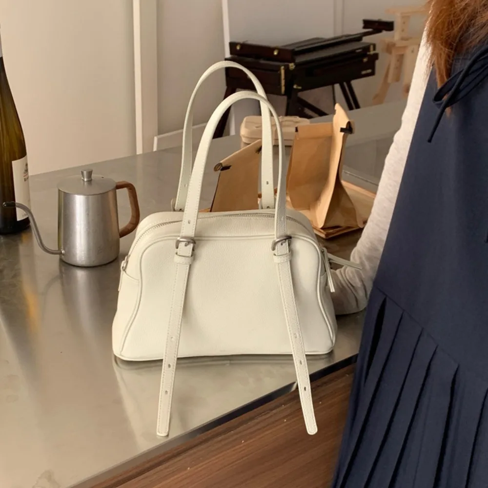 

2026 Spring and Summer New Models Carry One Shoulder Crossbody Commuter Practical Women's Bags The First Layer Versatile