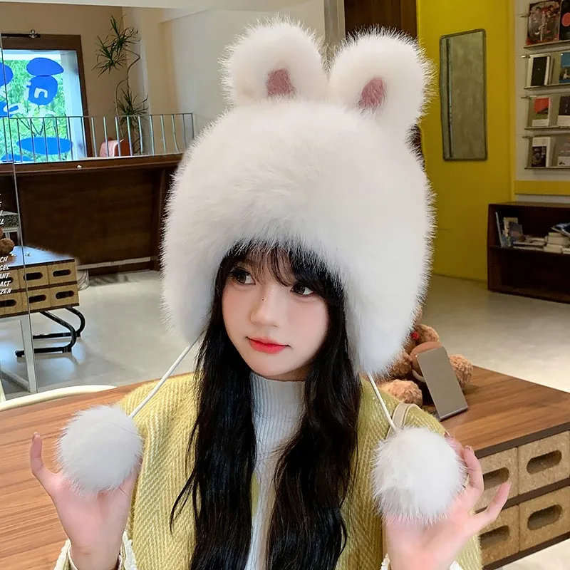 

The new rickety ear-protecting hat for women is a cute woolen that makes face smaller