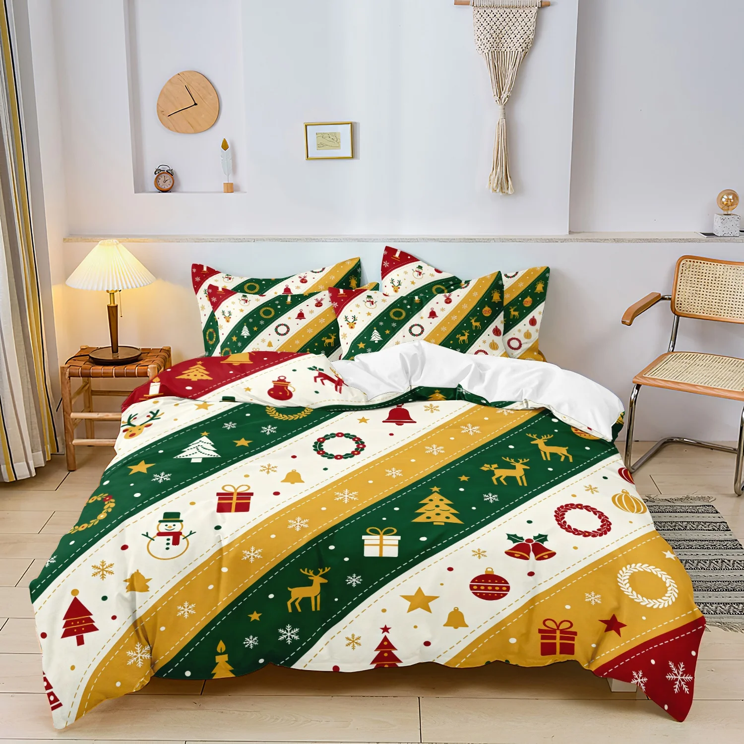 3Pcs Red Green Gold Diagonal Stripe with Snowman Reindeer Christmas Tree Wreath Gift Snowflake Print Duvet Cover Set
