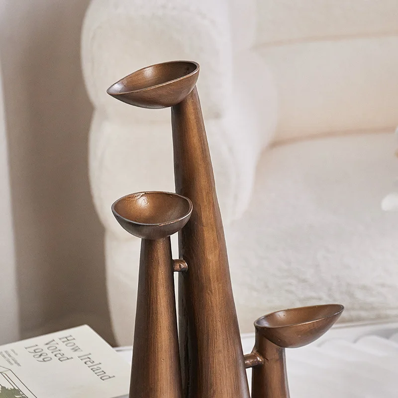 حامل شموع معدني برونزي صيني جديد لتزيين غرفة المعيشة وغرفة النوم ومكتب مبيعات الغرفة النموذجية