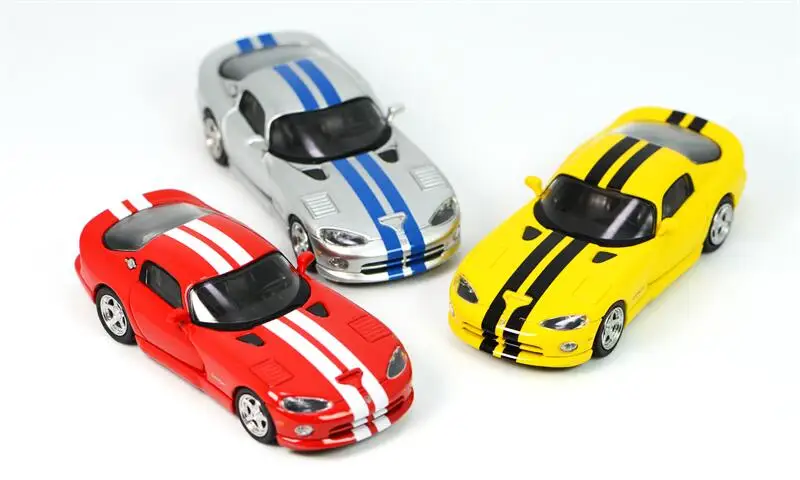

GFCC 1:64 1996 Viper GTS Hardtop Silver Yellow Red Коллекционная модель автомобиля из литого металла