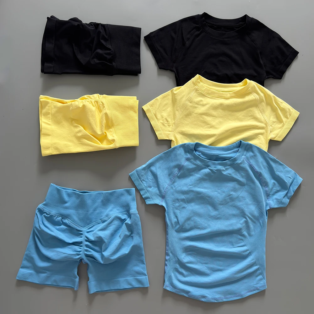 

Women 2 Piece Seamless Yoga Sets Short Sleeve T-Shirt Mid Waist Ruched Booty Shorts Gym Fitness Suit Matching Activewear Outfits