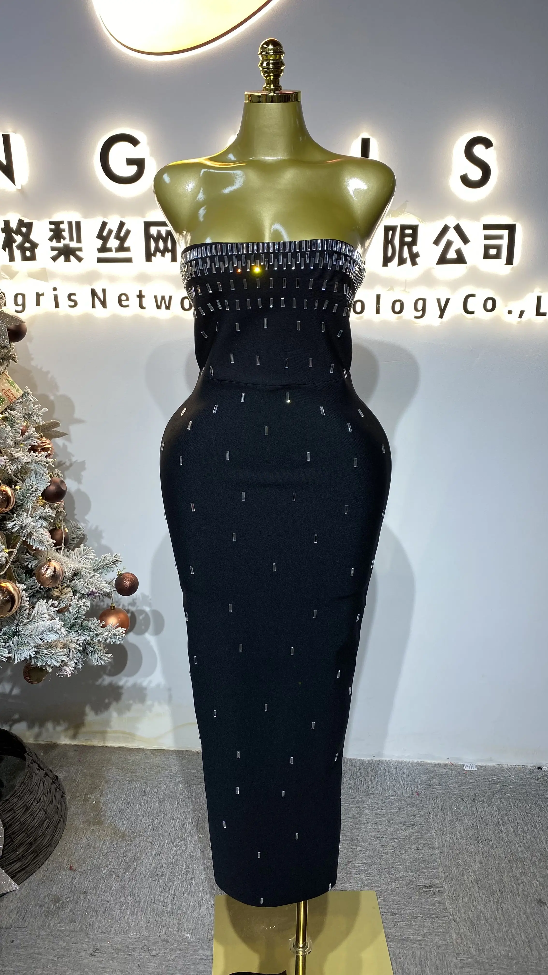 

Black and white tube strapless sleeveless beaded bodycon evening gown club party dress-GZXX230