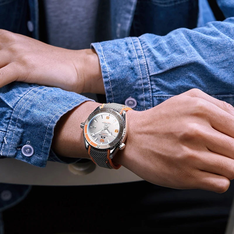 ساعة رجالي أوتوماتيكية فاخرة عالية الجودة ميكانيكية ذاتية حركة الرياح حزام مطاطي مقاوم للماء تقويم مضيء ساعات رجالي