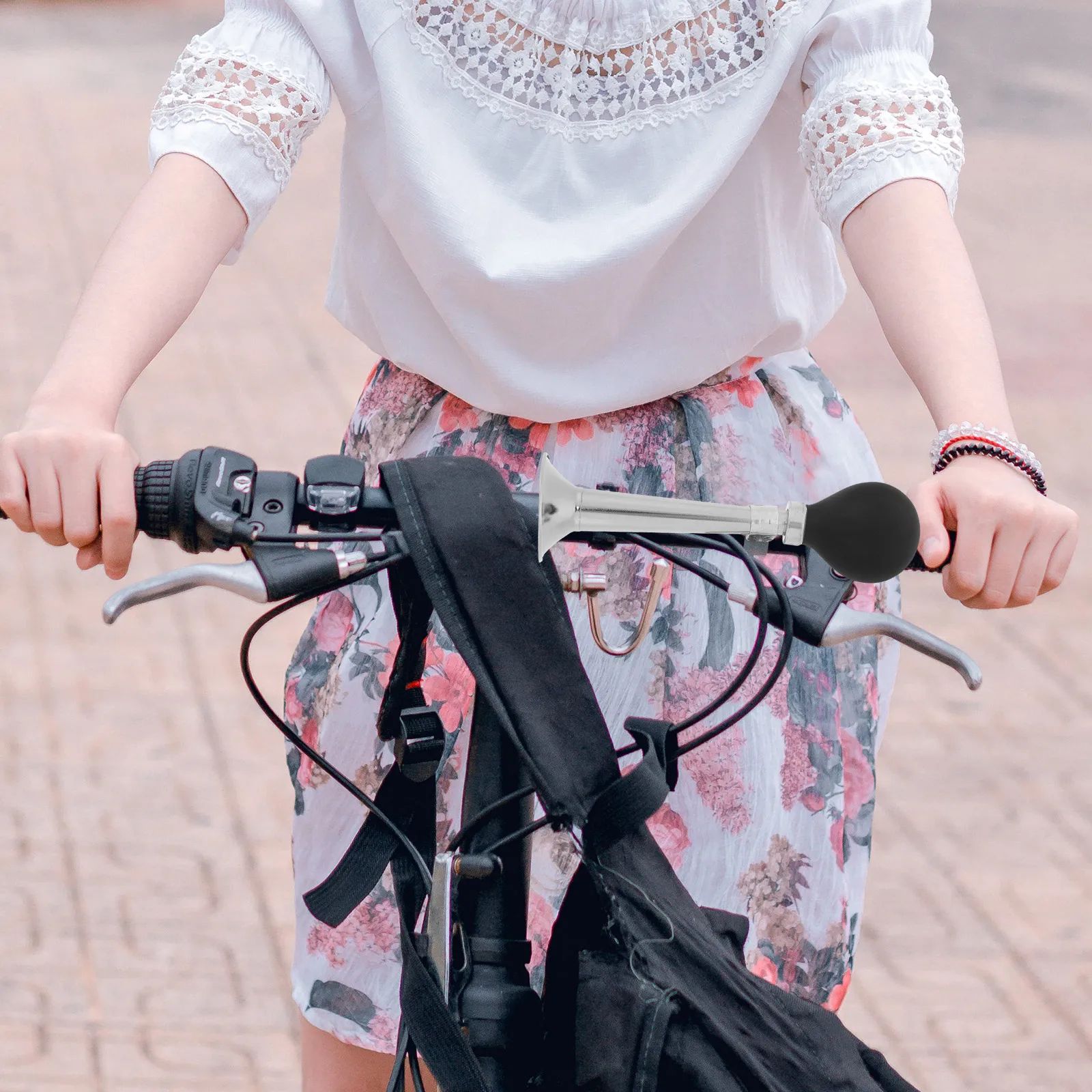 

Bicycle Air Loud Clear Sound Universal Fit For Mountain Cycling Safety Warning Bike Bells Air Horns Biking Loudest Bike