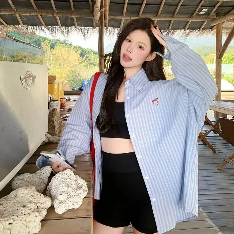 2025 new spring casual Korean style peter pan collar striped blouse women\'s single breasted loose fit chic long sleeve shirts