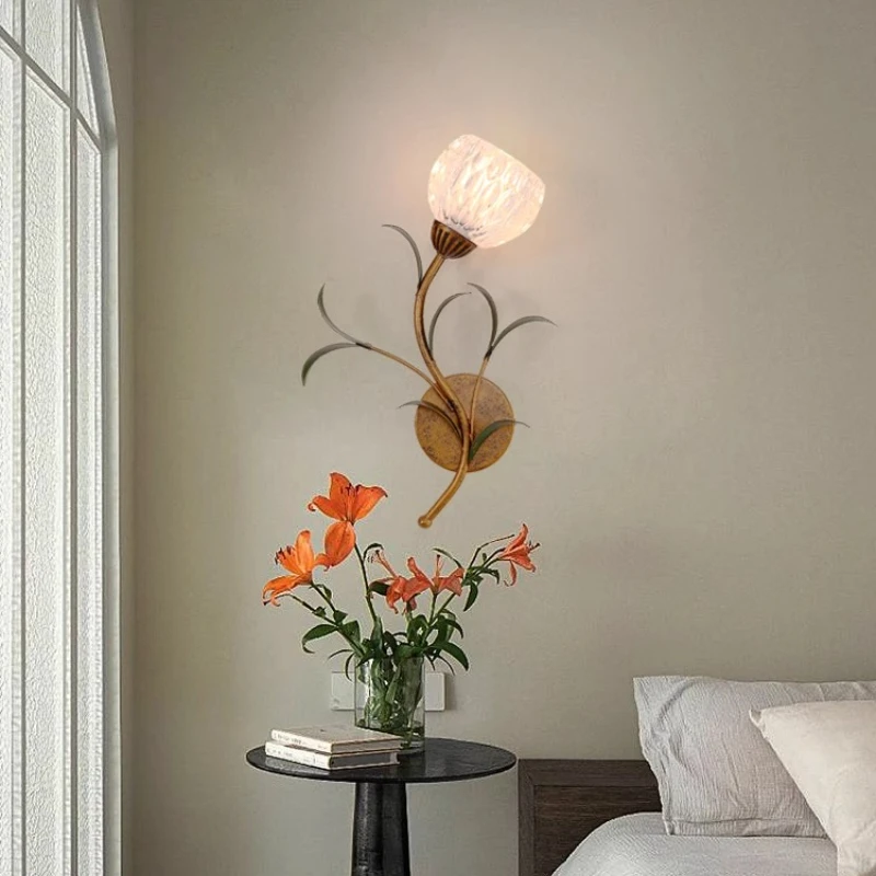 French Style Wall Lamps Retro Pastoral Creative Flower Design Wall Light Bedroom Bedside Table Study Restaurant Home Decor Lamps