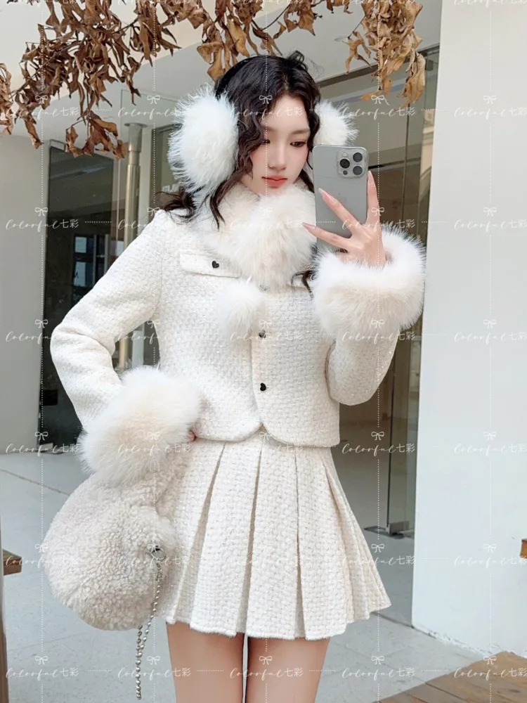 

Элитный комплект из укороченного пальто с меховым воротником в стиле французского люкса и плиссированной юбки