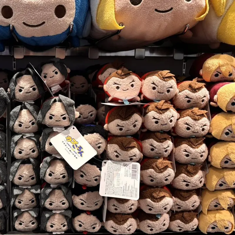 カプコン偉大な名探偵キャプコロムミニ横たわるぬいぐるみかわいいぬいぐるみゲームファンのためのコレクションデスクトップ装飾ギフト