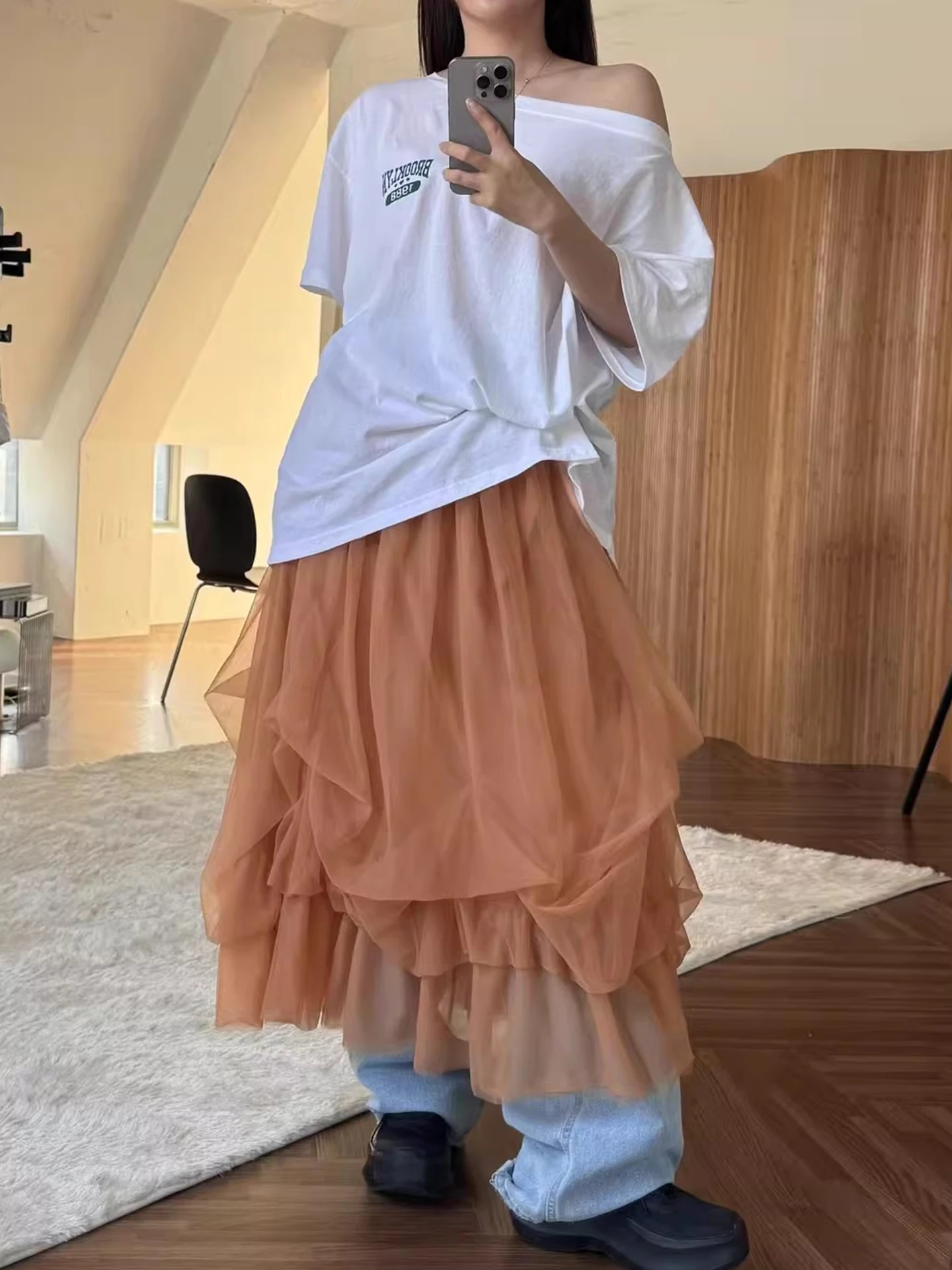 

Модный комплект из сетчатой футболки с принтом и юбки с воротником-халтер, женский летний новый стиль, костюм из двух предметов, полиэстер, повседневный стиль