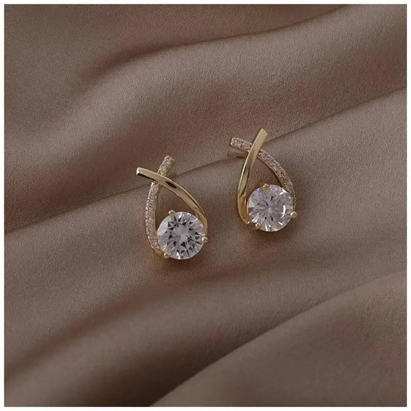 Ladies Jewelry Stylish Design Exquisite Women\'s Earrings For Gifts Crystal Stud Earrings Elegant Accessories Best Selling Slim