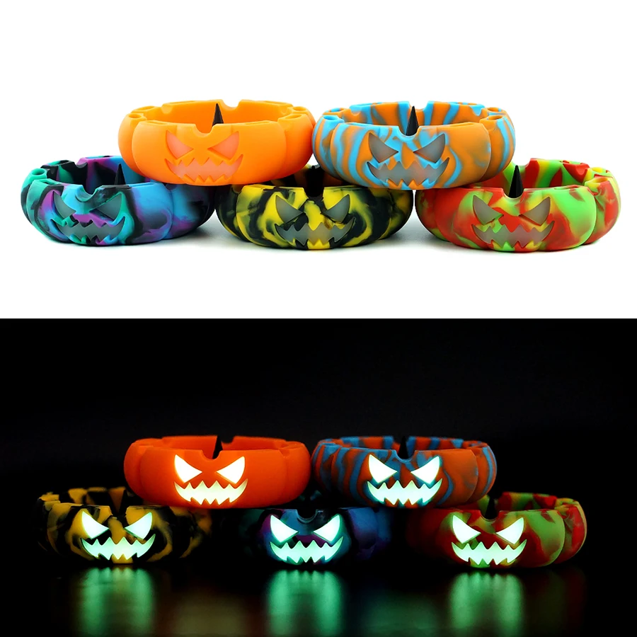 Diverting Halloween Silicone Ashtrays Glow at Night Ghost Pumpkin Shaped Car Round Home Decorative Tray Smoking Accessories