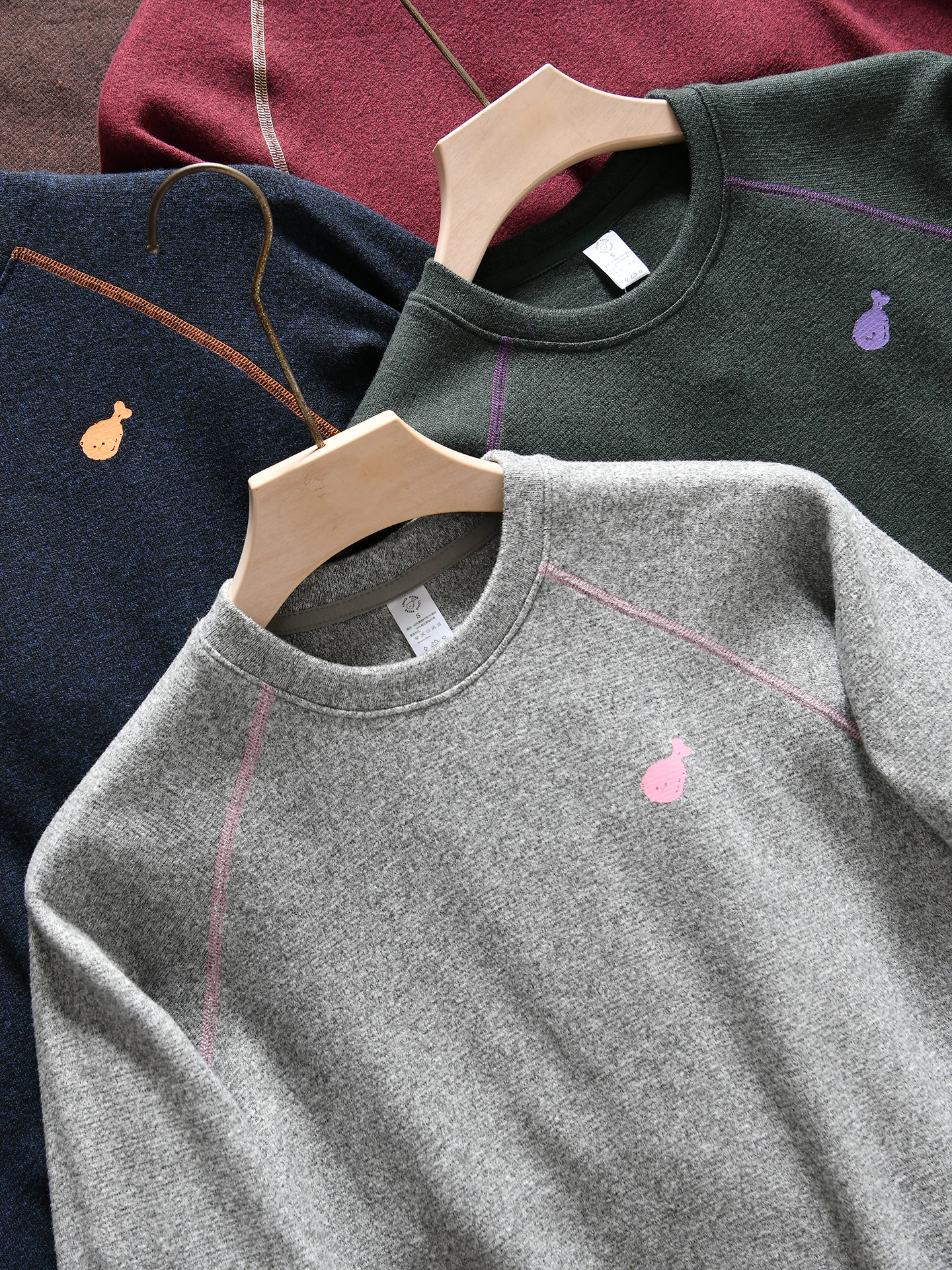 Soft Skin-Friendly Knitted Long Sleeve Crew Neck Sweatshirt for Women Autumn Winter Casual Comfortable Breathable Polyester B...