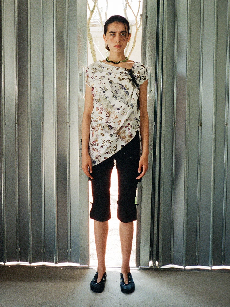 

Асимметричная декоративная блузка с рюшами от Picalme, приталенная, с коротким рукавом-фонариком, из хлопка, с принтом, повседневная