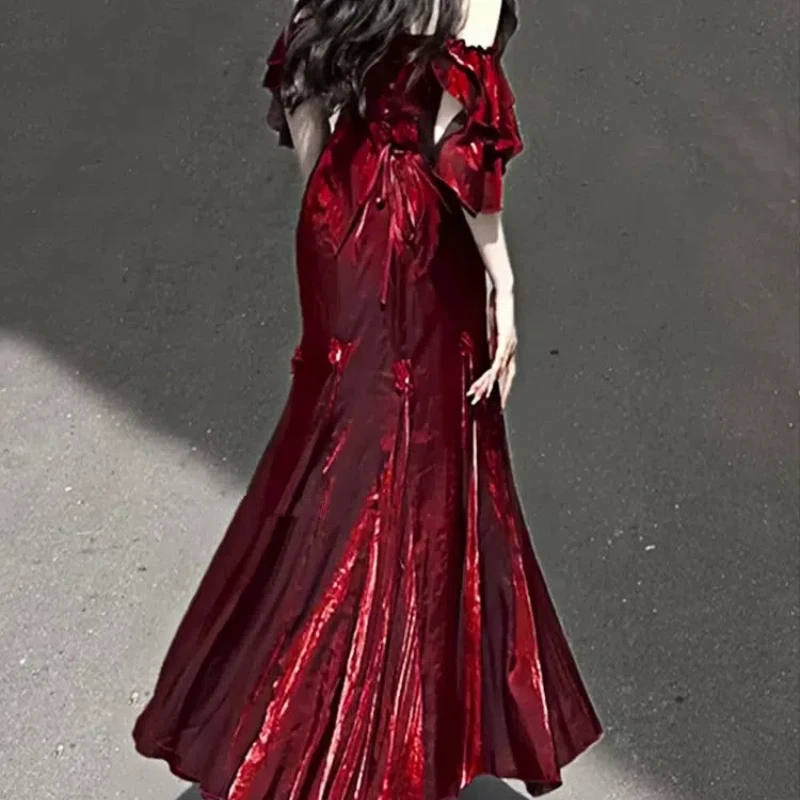 Red Rose Lolita Mermaid - style Skirt: A Gorgeous Birthday Gown for the Royal Sister. This Lolita - style dress is an exquisite