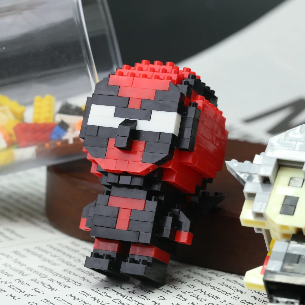 Hero Cartoon Mini Bricks Building Blocks Action Figure Movable Model Toys Children Assembly Bricks Set Boys Collection Gifts