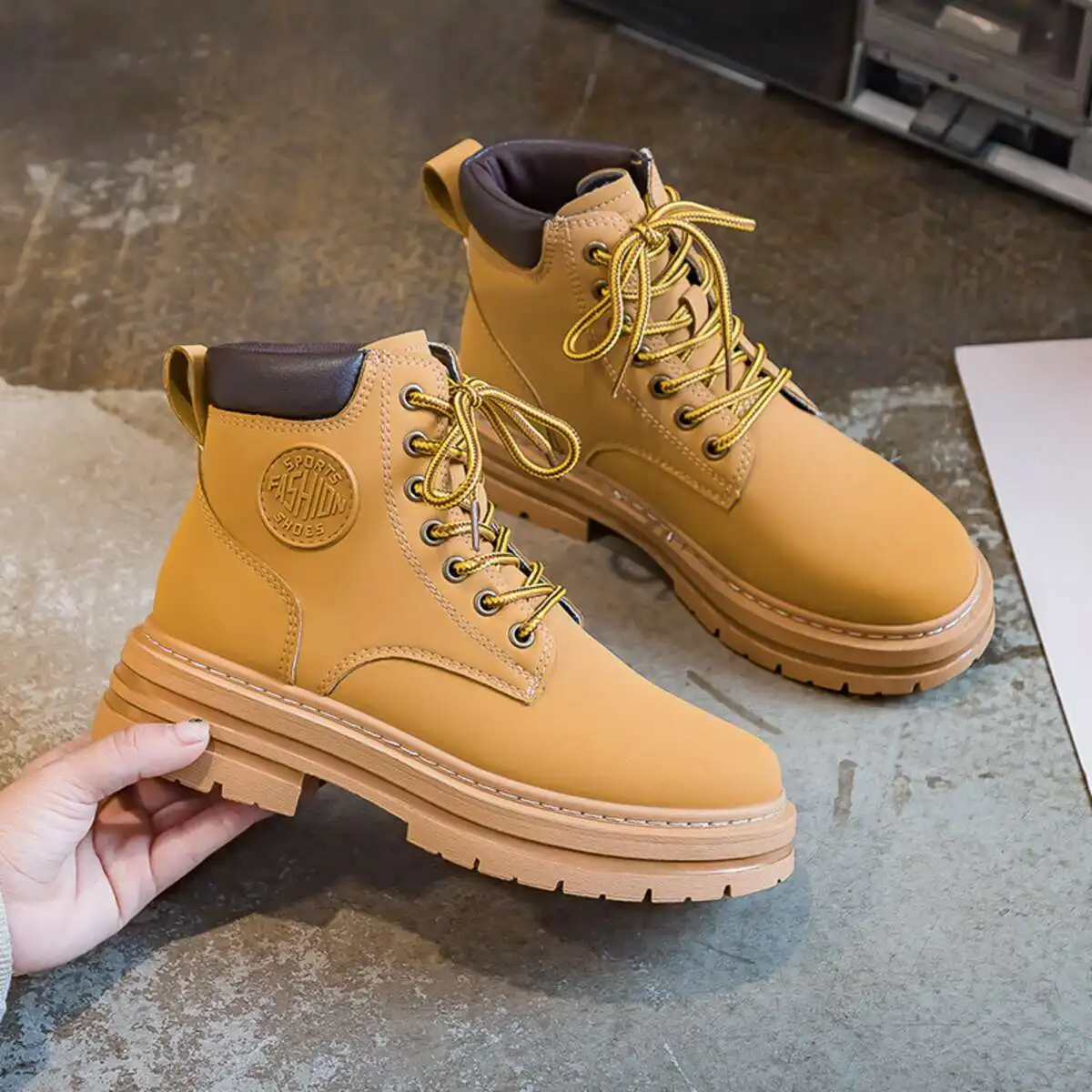 Couple Martin 2024 Automne Travail Femmes Courtes Instagram Semelle Épaisse Jaune Bottes Enfants_voghion.com