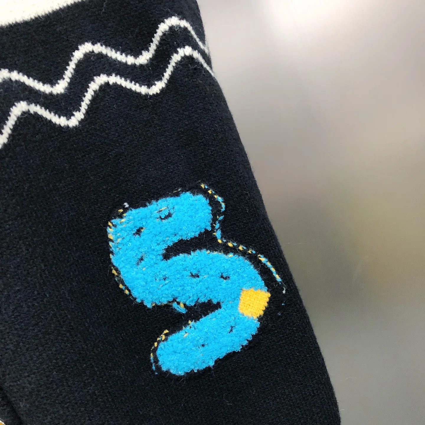 Cartoon Bear Towel Embroidery Pattern Color-Block Vest Sweater 2025 Autumn New Age-Reducing Versatile Knitted Vest for Women