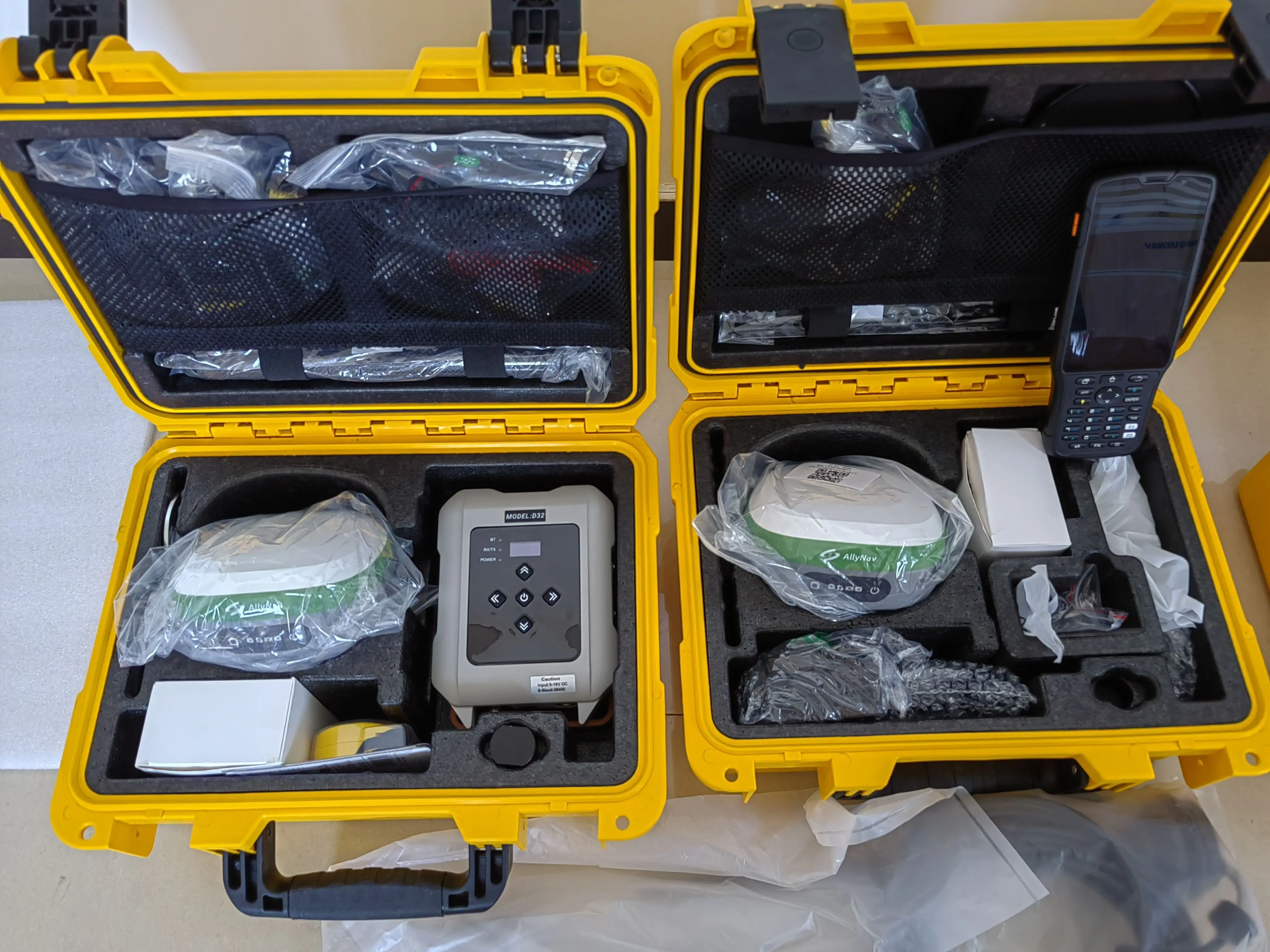 O receptor Gnss da placa UM980 da elevada precisão Allynav UNIQUENAV R26 personaliza Rtk