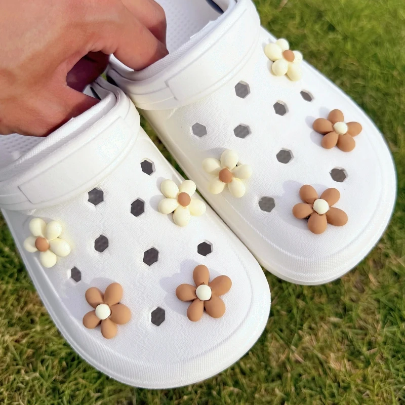 Whole Set Hot DIY Hole Shoes Charms for White Daisy Sunflower Combination Designer Quality Garden Shoe Decoration Girl Gift