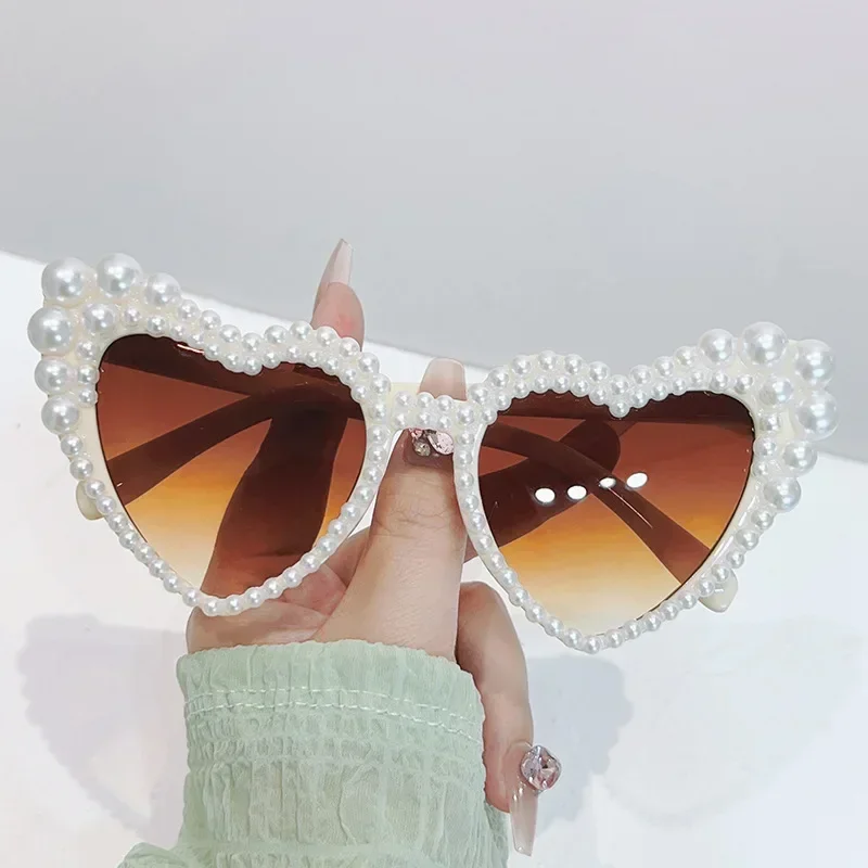 2024 Peach Heart Love Pearl Set Sunglasses Big Frame Twisted Heart Women's Sunglasses Outdoor Anti UV400 Sunscreen Sunglasses