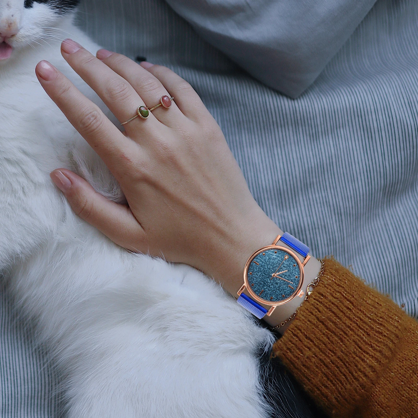

Quartz Watches Women Stainless Steel Silicone Band Retro Classic Fashion Wristwatch Lightweight Comfortable Christmas Gift