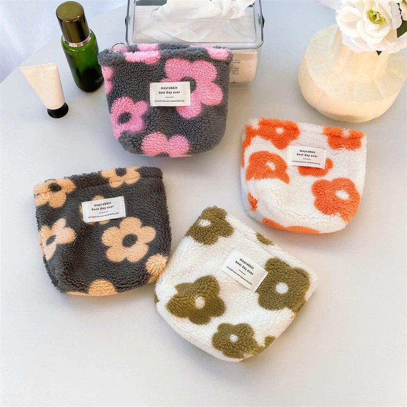 New Sweet Floral Plush Clutch Coin Purse Mini Cute Makeup Pouch Cosmetic Bag Daily Lipstick Key Earphone Organizer Card Holder